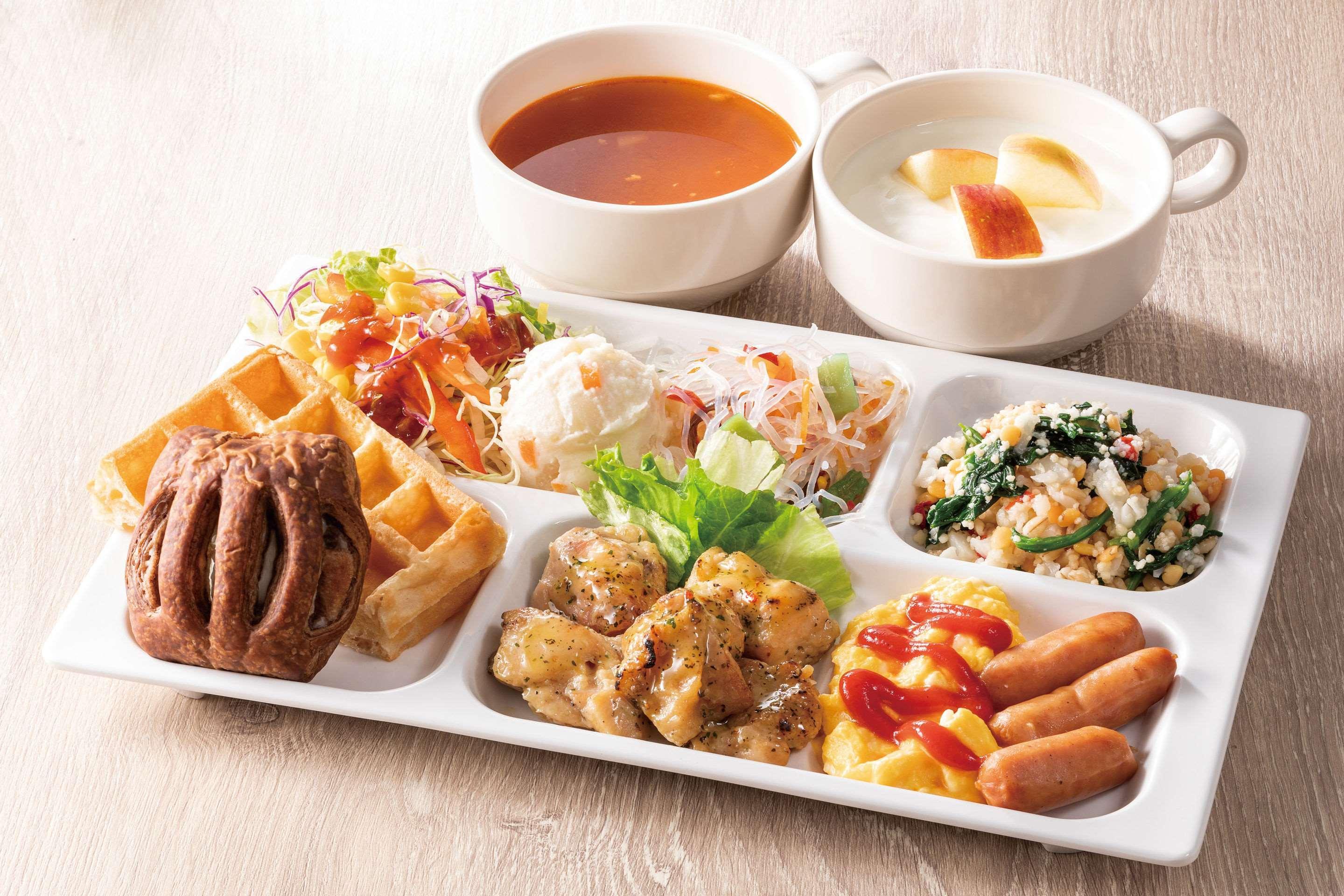 โรงแรมคอมฟอร์ท คิโยสุมิ ชิราคาวะ 3* โตเกียว