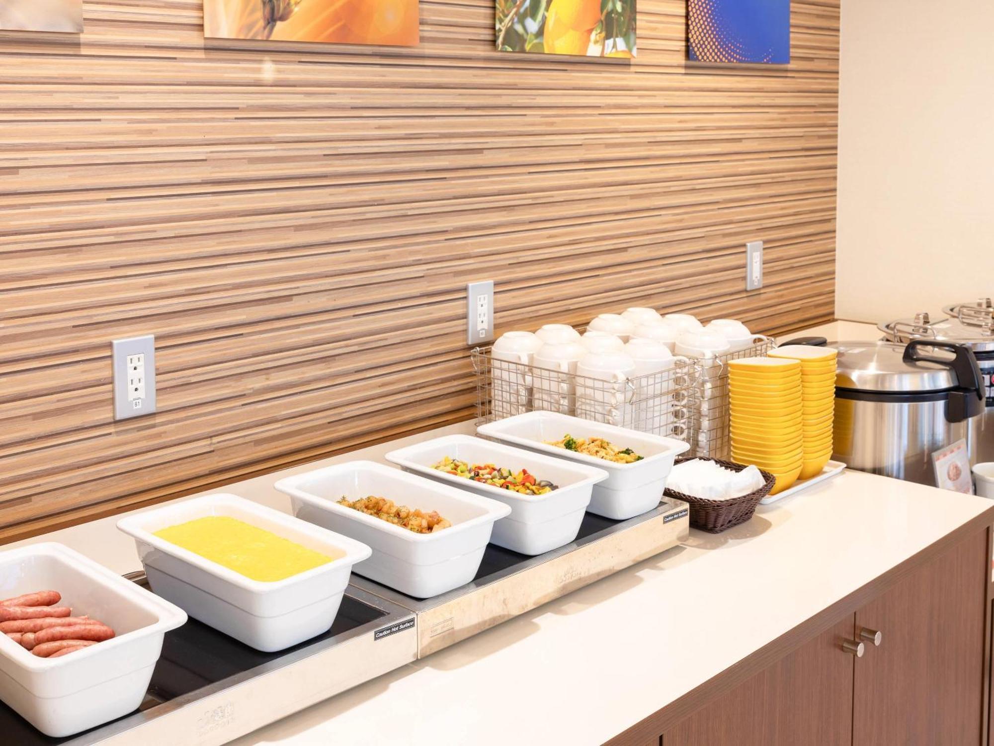 โรงแรม โรงแรมคอมฟอร์ท คิโยสุมิ ชิราคาวะ 3*